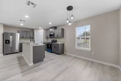 1905 Sanger Avenue, Waco, TX 76707 - Photo 7