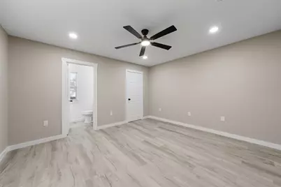 1909 Sanger Avenue, Waco, TX 76707 - Photo 9