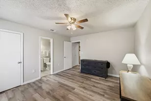 2306 Carol Good Ln, Carrollton, TX 75006 - Photo 13