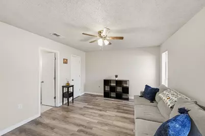 2306 Carol Good Lane, Carrollton, TX 75006 - Photo 13