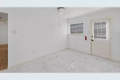 9526 Castlefield Drive, Dallas, TX 75227 - Photo 9