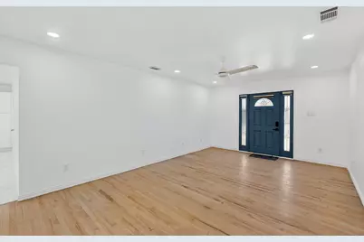 9526 Castlefield Drive, Dallas, TX 75227 - Photo 3