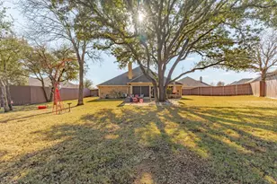 4412 Logan Cir, Granbury, TX 76049 - Photo 5