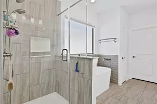 137 Gardenia Dr, Azle, TX 76020 - Photo 17