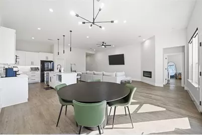 4033 Hammerly Drive, Dallas, TX 75212 - Photo 9