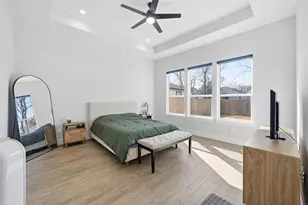 4033 Hammerly Dr, Dallas, TX 75212 - Photo 17