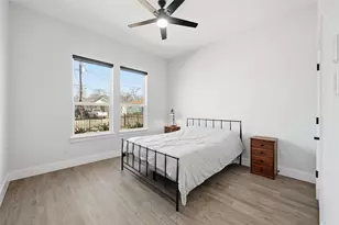 4033 Hammerly Dr, Dallas, TX 75212 - Photo 19