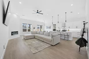 4033 Hammerly Dr, Dallas, TX 75212 - Photo 5