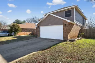 2545 Forest Creek Dr, Fort Worth, TX 76123 - Photo 3