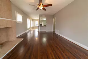 2226 W Rosedale St S, Fort Worth, TX 76110 - Photo 3