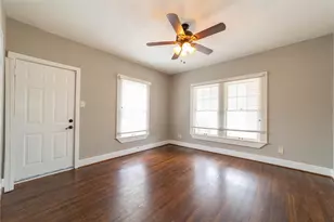 2226 W Rosedale St S, Fort Worth, TX 76110 - Photo 11