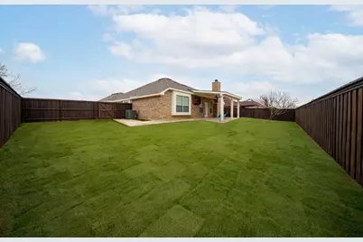708 Meadow Springs Drive, Glenn Heights, TX 75154 - Photo 25