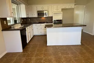 705 Kingsbridge Dr, Garland, TX 75040 - Photo 7