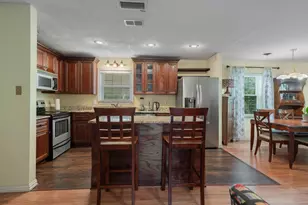 326 Countryside Dr, Irving, TX 75062 - Photo 11