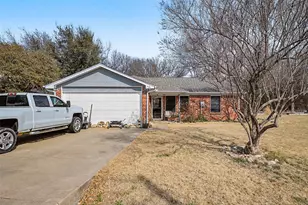 707 Shady Grove Ct, Granbury, TX 76049 - Photo 1