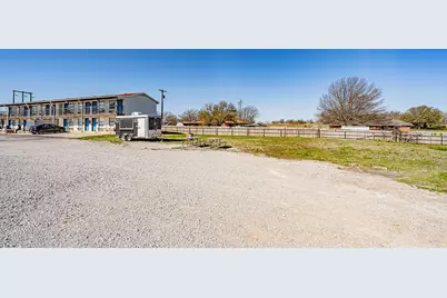 1157 W Bypass 287, Alvord, TX 76255 - Photo 37