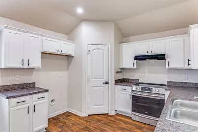 2252 Old Leonard Street, Fort Worth, TX 76119 - Photo 13