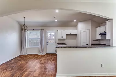 2252 Old Leonard Street, Fort Worth, TX 76119 - Photo 7