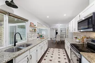 3736 Walnut Dr, Bedford, TX 76021 - Photo 13