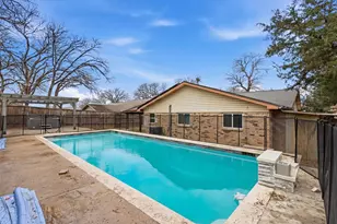 3736 Walnut Dr, Bedford, TX 76021 - Photo 5