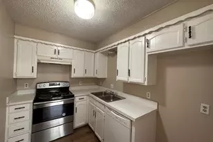 1904 Starling Ct, Cleburne, TX 76033 - Photo 3