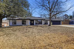 1050 Post Oak Ln, Reno, TX 75462 - Photo 1