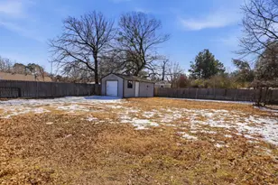 1050 Post Oak Ln, Reno, TX 75462 - Photo 23