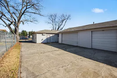 1004 18th Place, Plano, TX 75074 - Photo 9