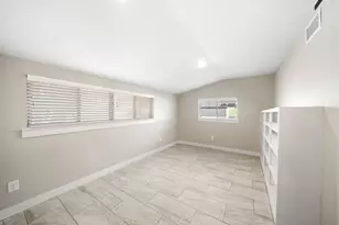 712 W Knox St, Ennis, TX 75119 - Photo 17