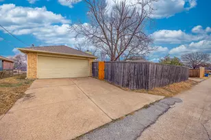 2201 Rockbluff Dr, Rowlett, TX 75088 - Photo 25