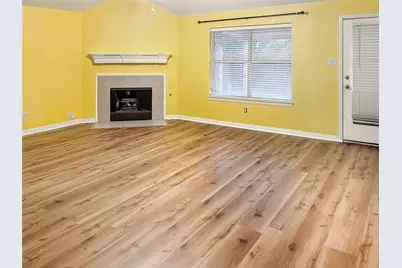 402 Calvary Drive, Euless, TX 76040 - Photo 5