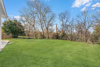 4509 Quails Lane, Fort Worth, TX 76119 - Photo 9