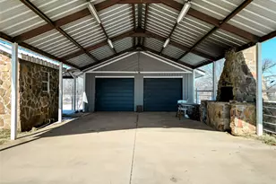 794 W Antelope Rd, Jacksboro, TX 76389 - Photo 17