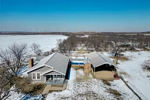 794 W Antelope Rd, Jacksboro, TX 76389 - Photo 19