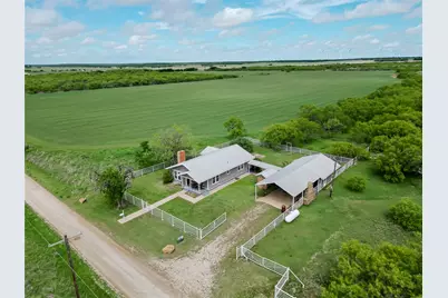 794 W Antelope Road, Jacksboro, TX 76389 - Photo 3