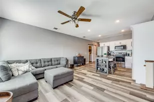 1429 E Odneal St, Sherman, TX 75090 - Photo 3