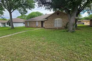 925 Shell Ln, Lancaster, TX 75146 - Photo 3