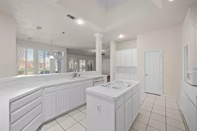 3609 Stone Creek Lane S, Fort Worth, TX 76137 - Photo 9