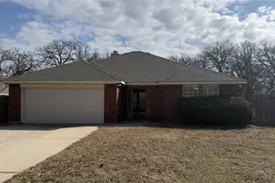 768 Hunter Dr, Azle, TX 76020 - Photo 3