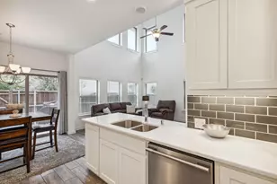 2756 Starburst Dr, Little Elm, TX 75068 - Photo 9