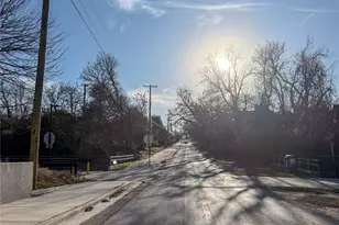 7450 Holly Hill Dr, Dallas, TX 75231 - Photo 39