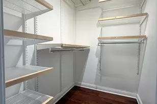 7450 Holly Hill Dr, Dallas, TX 75231 - Photo 21