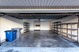 7450 Holly Hill Dr, Dallas, TX 75231 - Photo 31