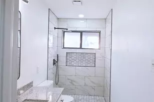 1933 Oakbluff Dr, Carrollton, TX 75007 - Photo 23