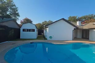 1933 Oakbluff Dr, Carrollton, TX 75007 - Photo 31