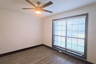 1933 Oakbluff Dr, Carrollton, TX 75007 - Photo 21