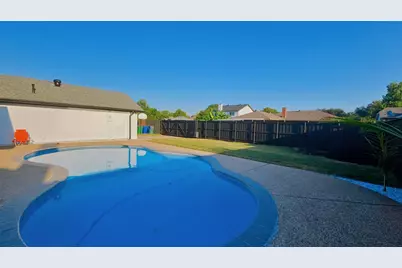 1933 Oakbluff Drive, Carrollton, TX 75007 - Photo 29
