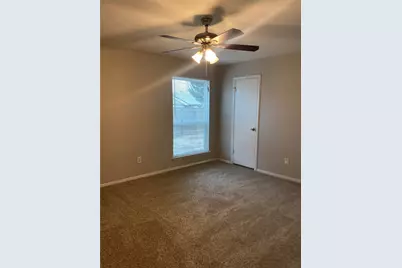 401 Curts Drive, Grand Prairie, TX 75052 - Photo 11