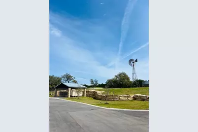 413 E E Flying Owl Drive, Johnson City, TX 78636 - Photo 3