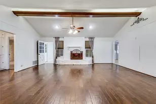 704 W Oak St, Celina, TX 75009 - Photo 5